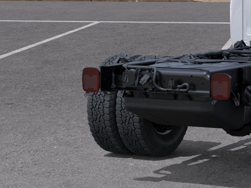 New 2026 Summit White Chevrolet Work Truck image 41