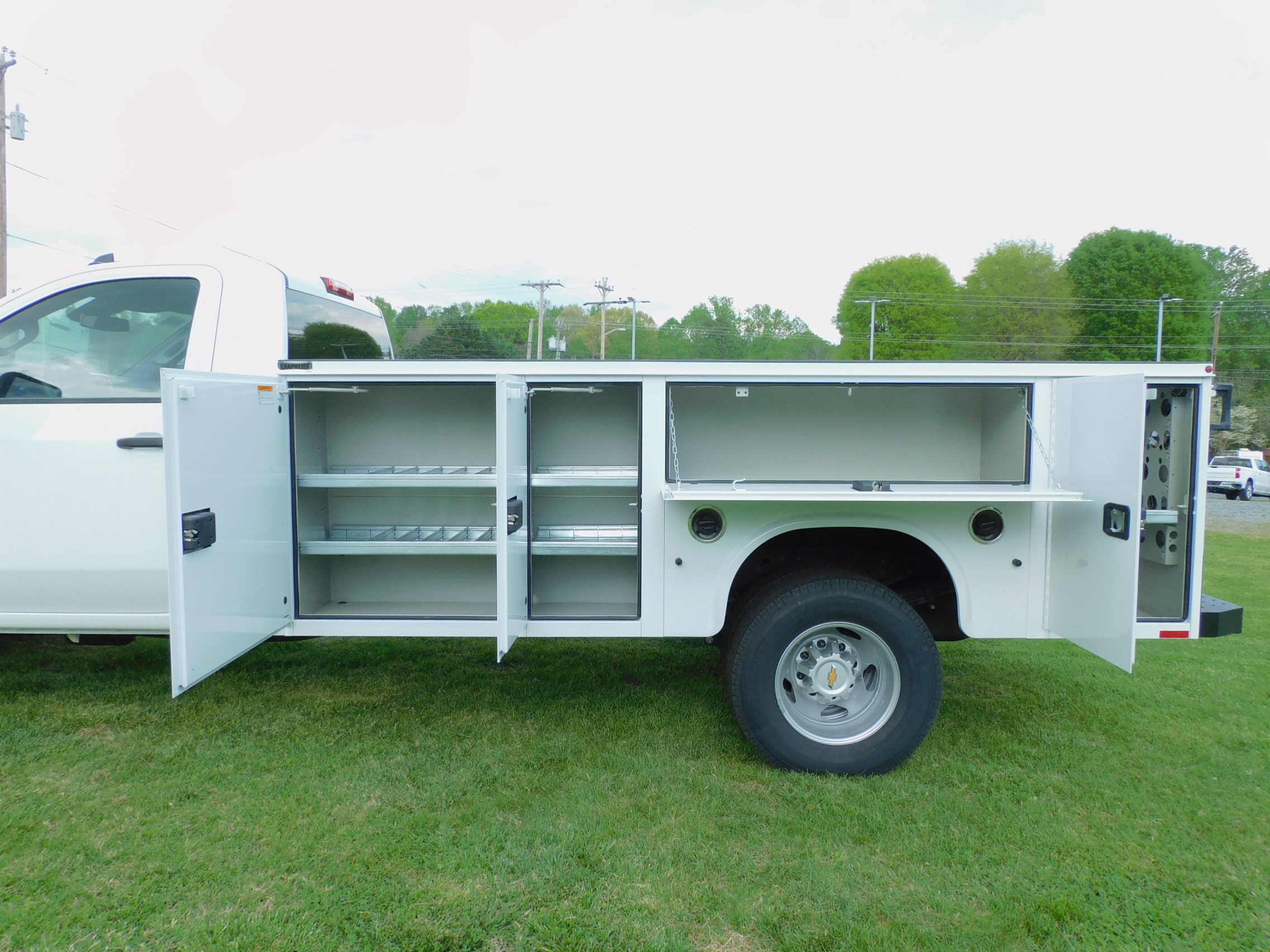 2025 Chevrolet Silverado 3500HD Work Truck photo 3