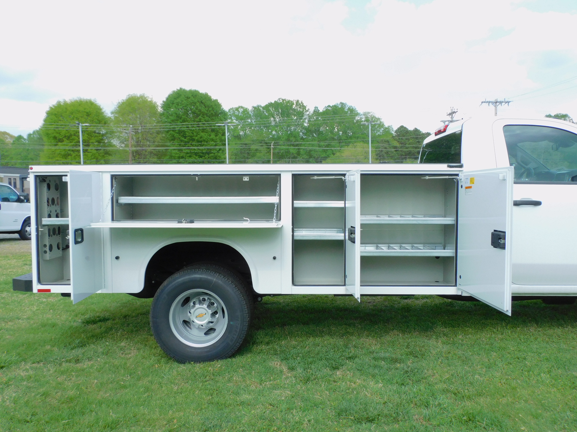 2025 Chevrolet Silverado 3500HD Work Truck photo 8
