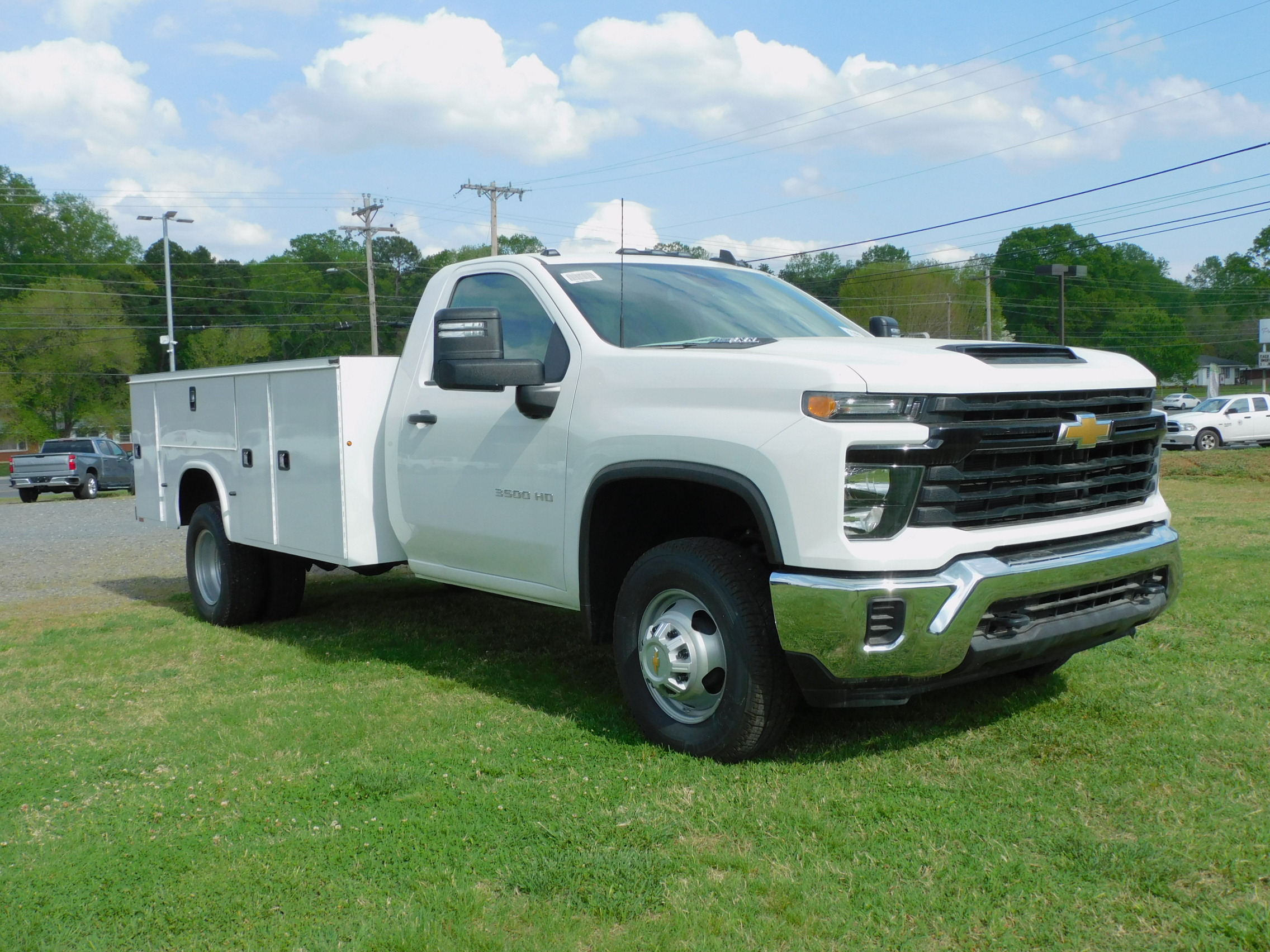 2025 Chevrolet Silverado 3500HD Work Truck photo 6