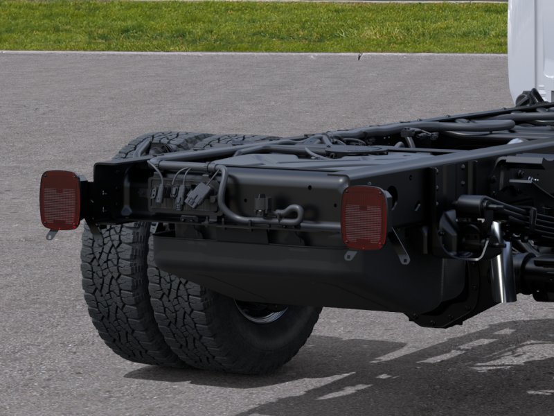 New 2026 Summit White Chevrolet Work Truck image 11