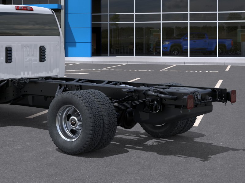 New 2026 Summit White Chevrolet Work Truck image 14