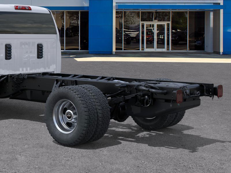 New 2025 Summit White Chevrolet Work Truck image 17