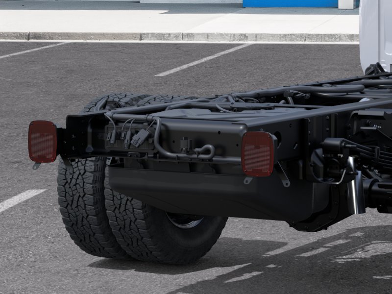 New 2025 Summit White Chevrolet Work Truck image 36