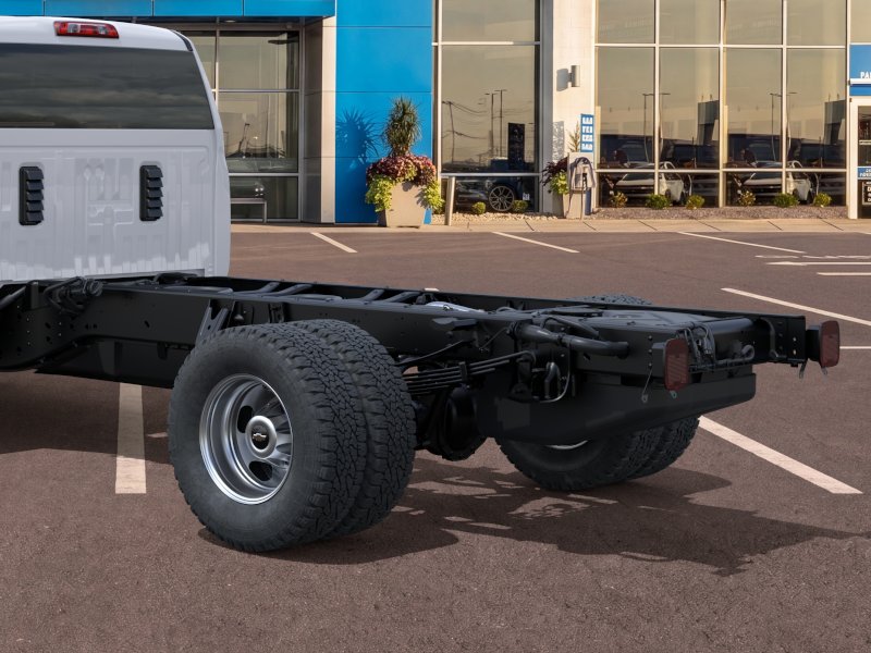 New 2025 Summit White Chevrolet Work Truck image 35