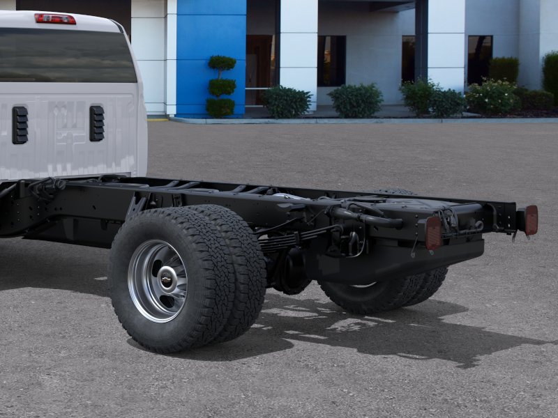 New 2026 Summit White Chevrolet Work Truck image 38