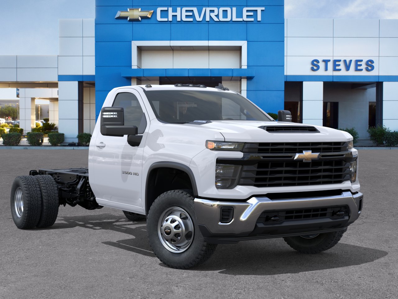 New 2026 Summit White Chevrolet Work Truck image 31