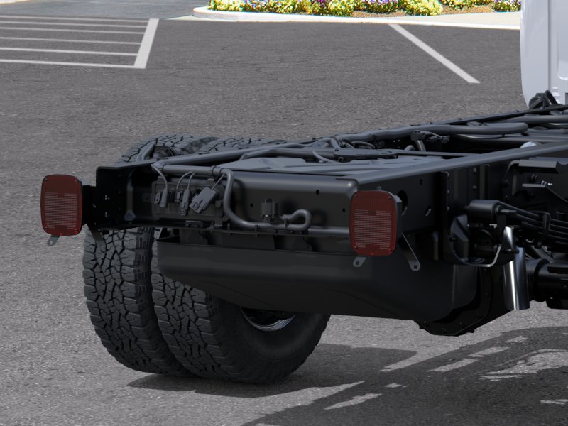 New 2025 Summit White Chevrolet Work Truck image 36