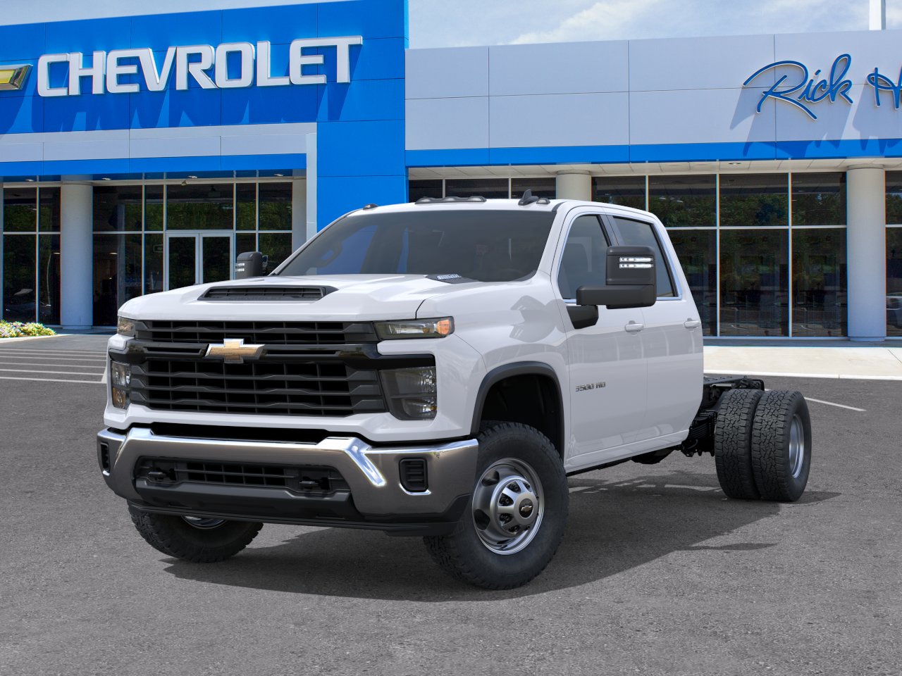 New 2026 Summit White Chevrolet Work Truck image 31