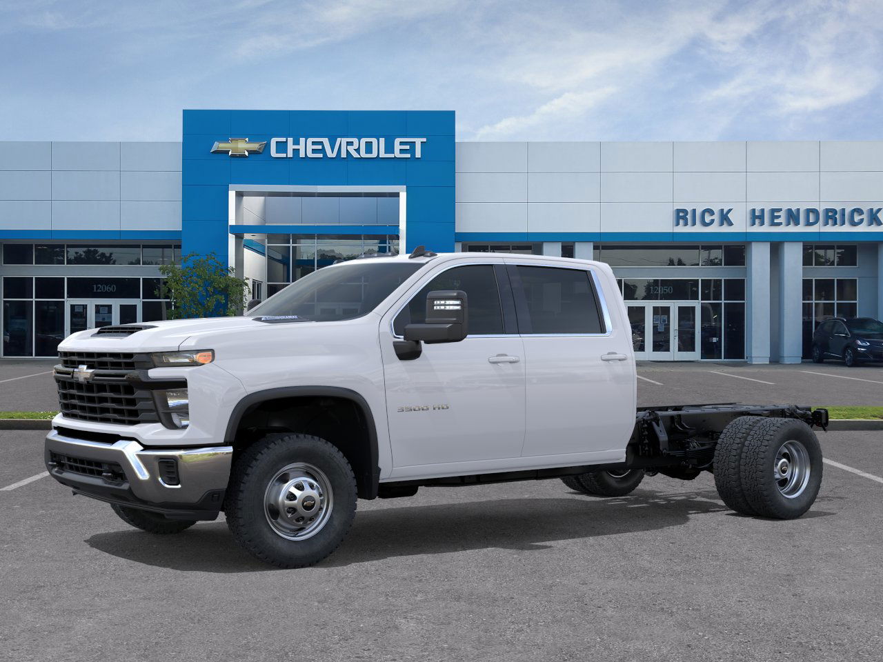 New 2026 Summit White Chevrolet Work Truck image 28