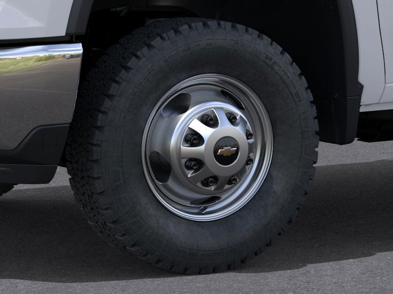 New 2026 Summit White Chevrolet Work Truck image 45