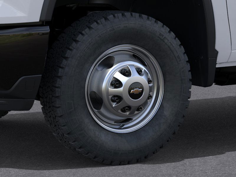 New 2026 Summit White Chevrolet Work Truck image 33