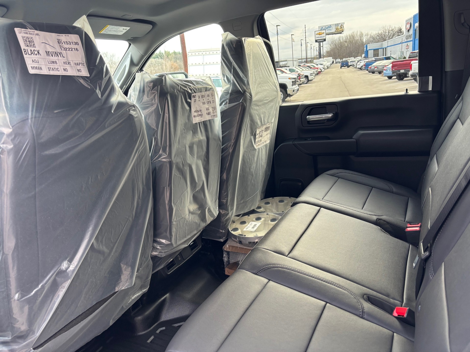 2025 Chevrolet Silverado 3500HD Work Truck photo 2