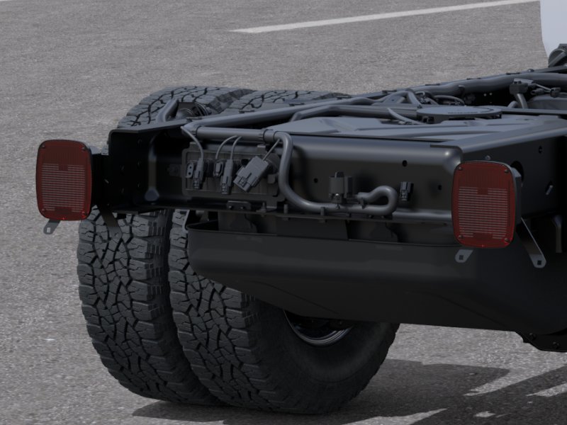 New 2026 Summit White Chevrolet Work Truck image 35