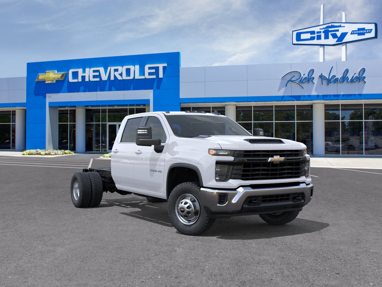 New 2026 Summit White Chevrolet Work Truck image 28