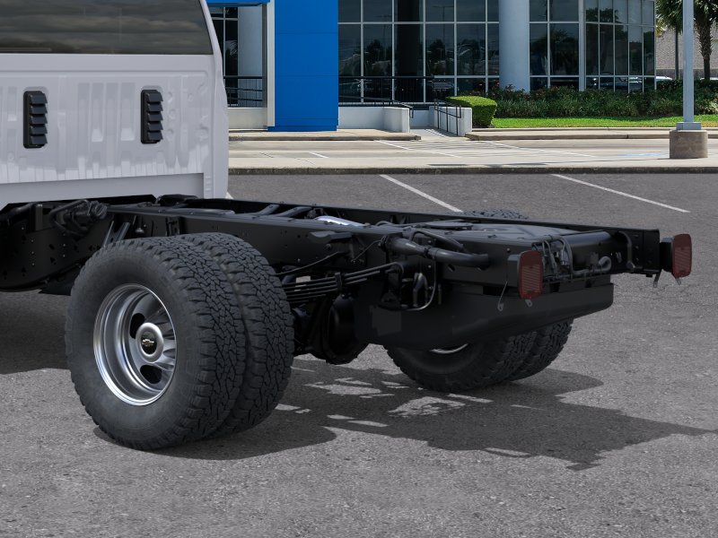 New 2025 Summit White Chevrolet Work Truck image 38
