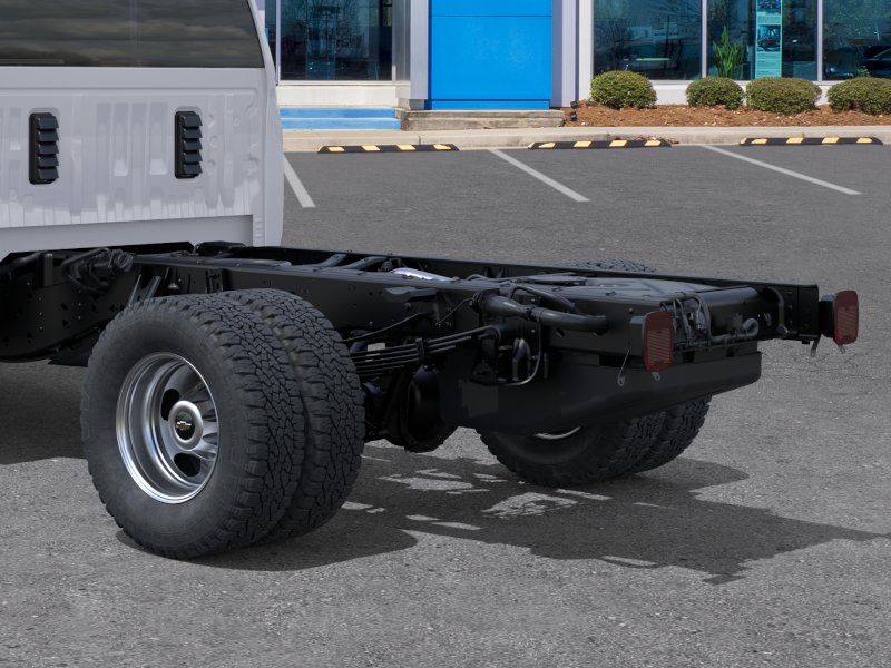 New 2026 Summit White Chevrolet Work Truck image 14