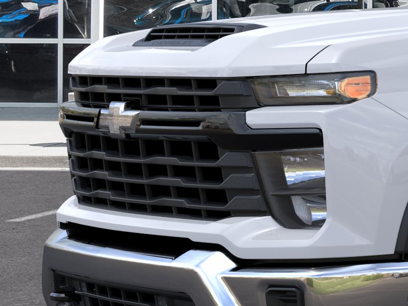New 2026 Summit White Chevrolet Work Truck image 39