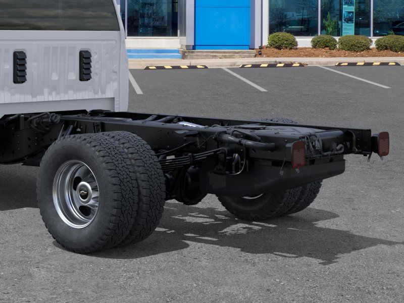 New 2026 Summit White Chevrolet Work Truck image 21