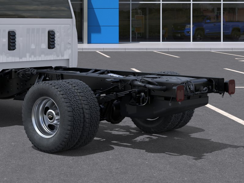 New 2026 Summit White Chevrolet Work Truck image 48