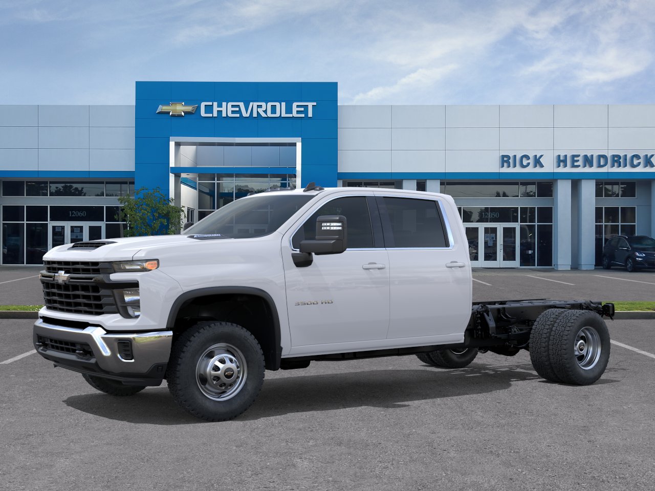 New 2026 Summit White Chevrolet Work Truck image 28