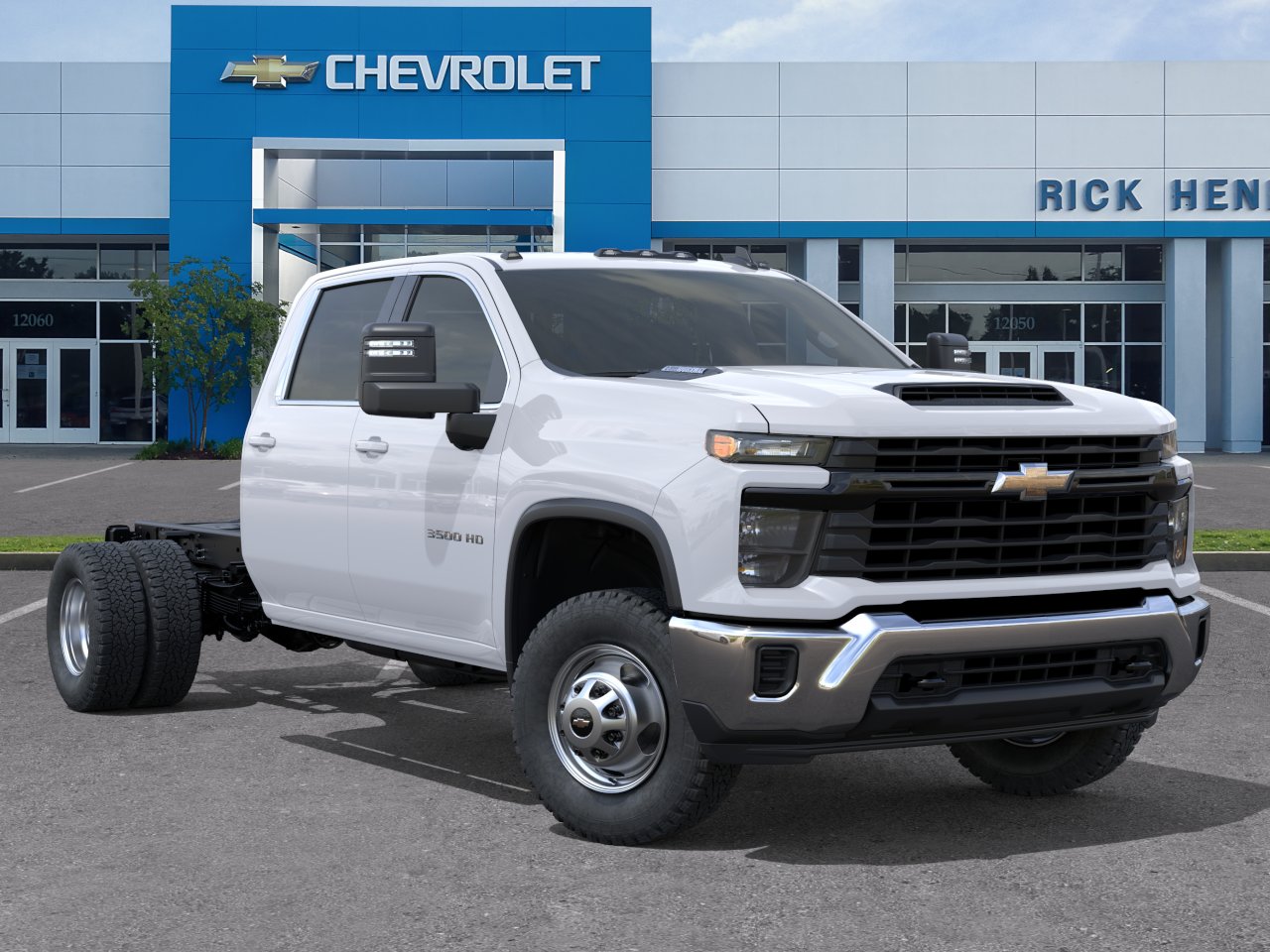 New 2026 Summit White Chevrolet Work Truck image 33