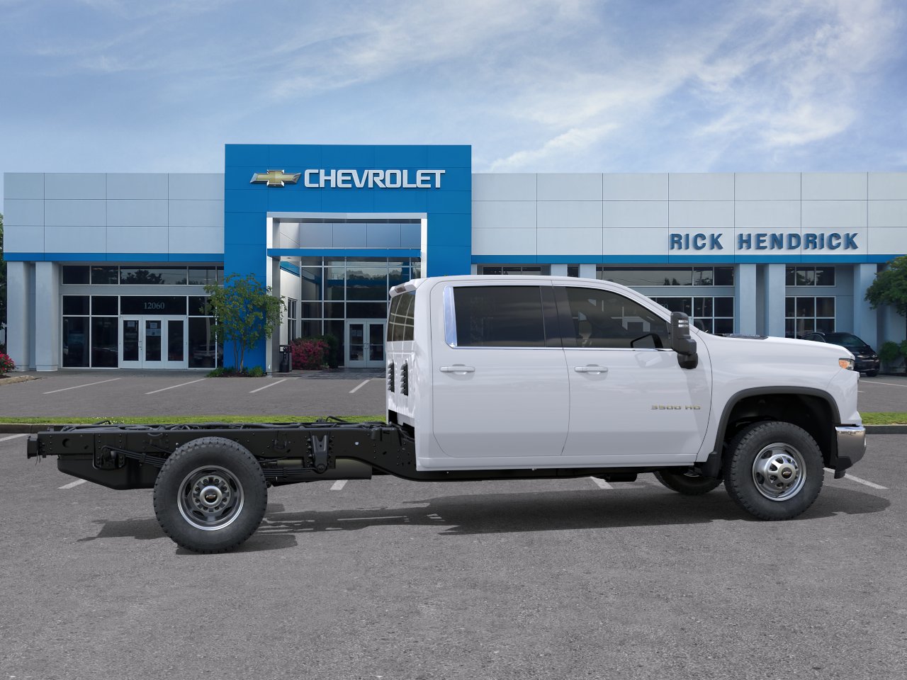 New 2026 Summit White Chevrolet Work Truck image 31