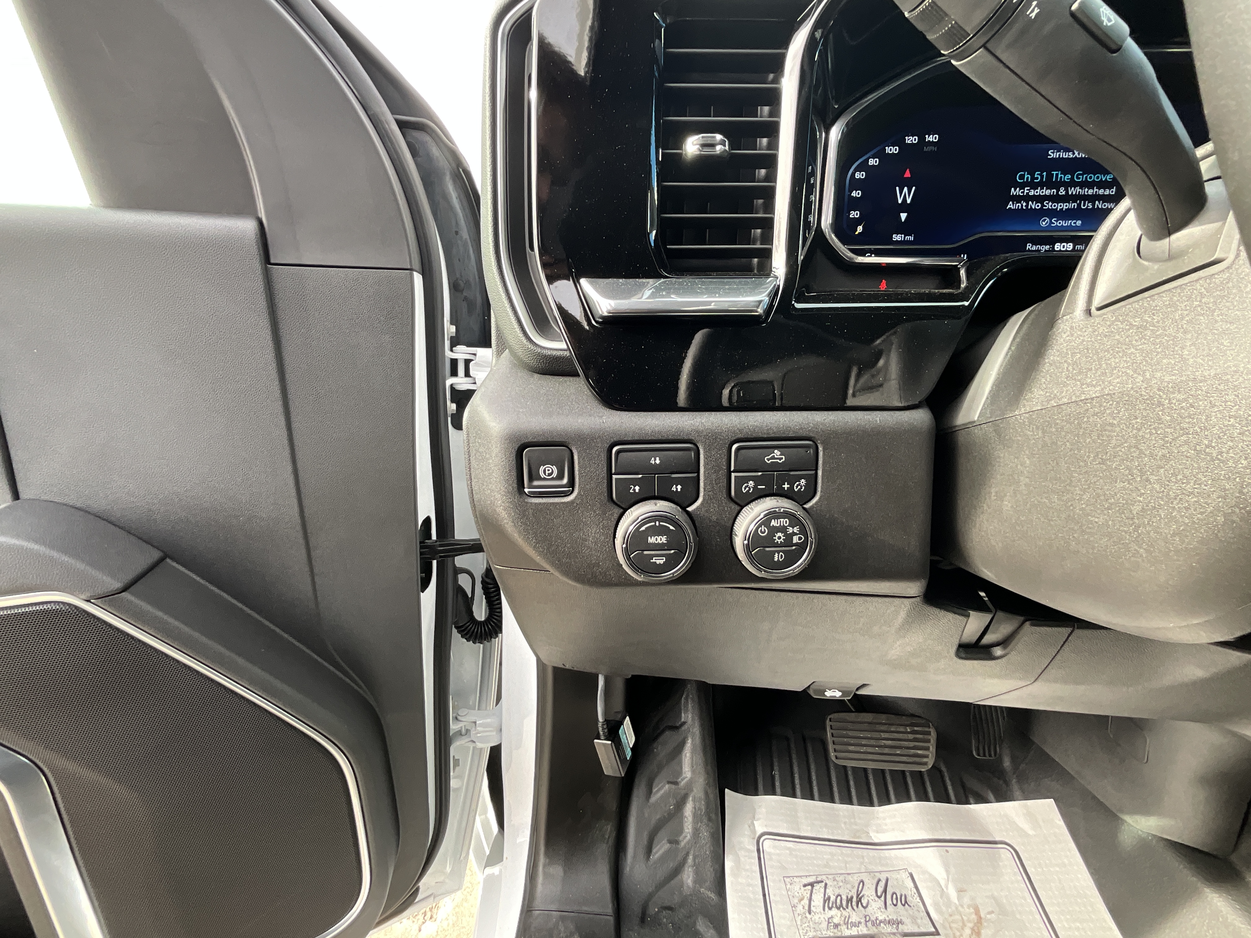 2025 Chevrolet Silverado 3500HD LT - Photo 11