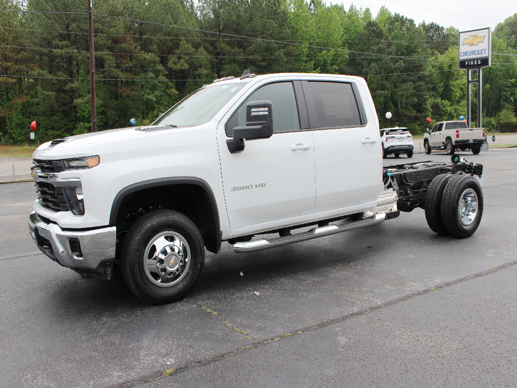 2026 Chevrolet Silverado 3500 Chassis Cab