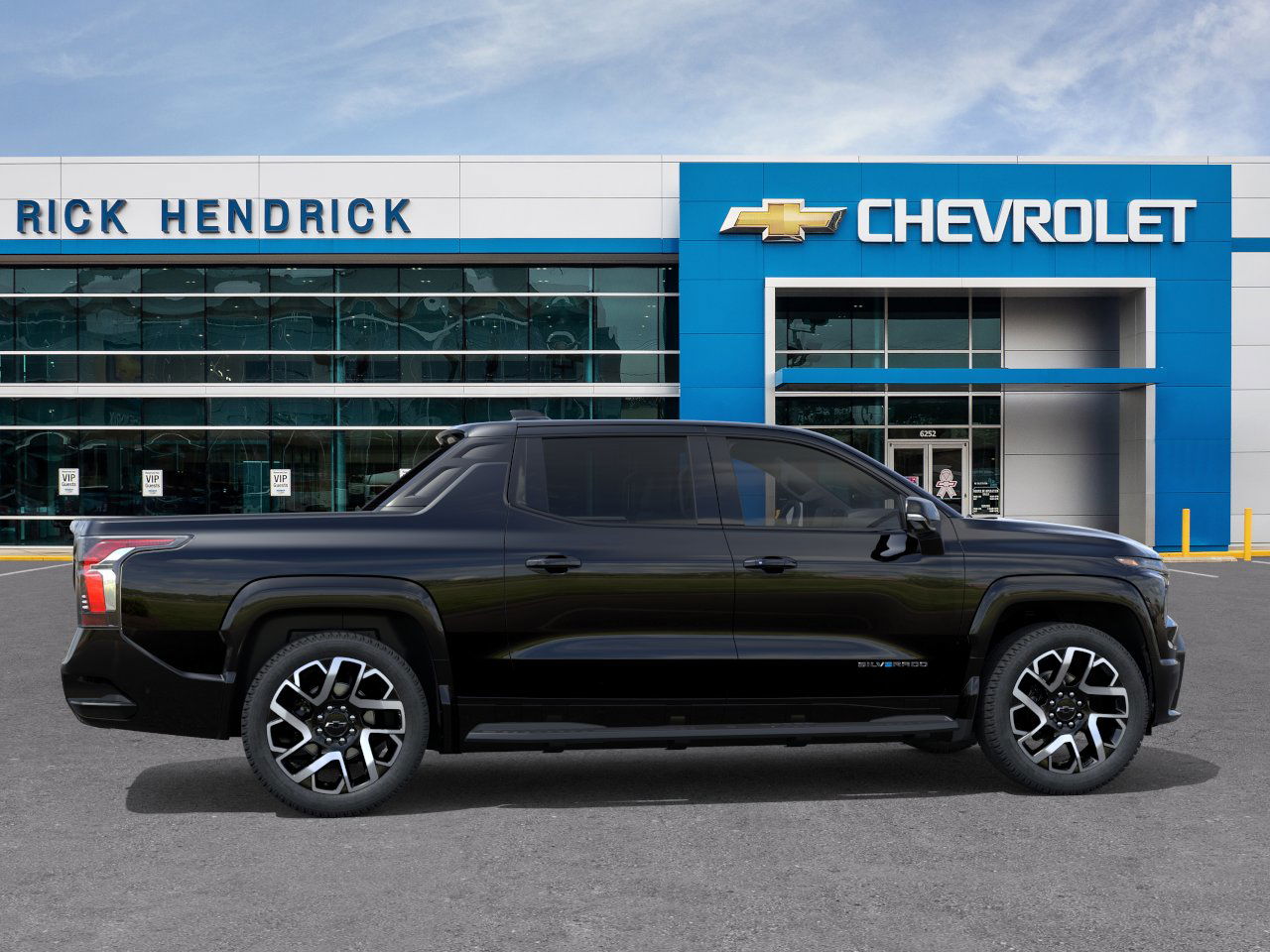New 2025 Black Chevrolet RST - Extended Range image 30