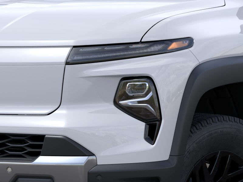 New 2026 Summit White Chevrolet LT - Standard Range image 34