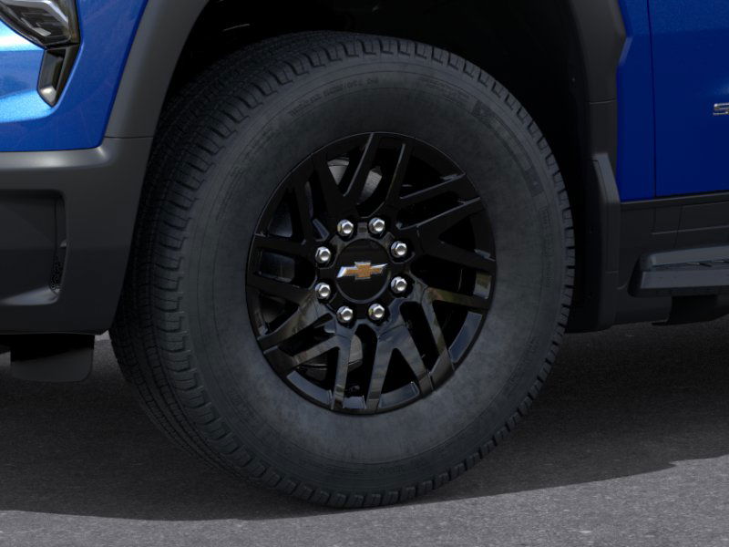 2025 Chevrolet Silverado LT photo 8