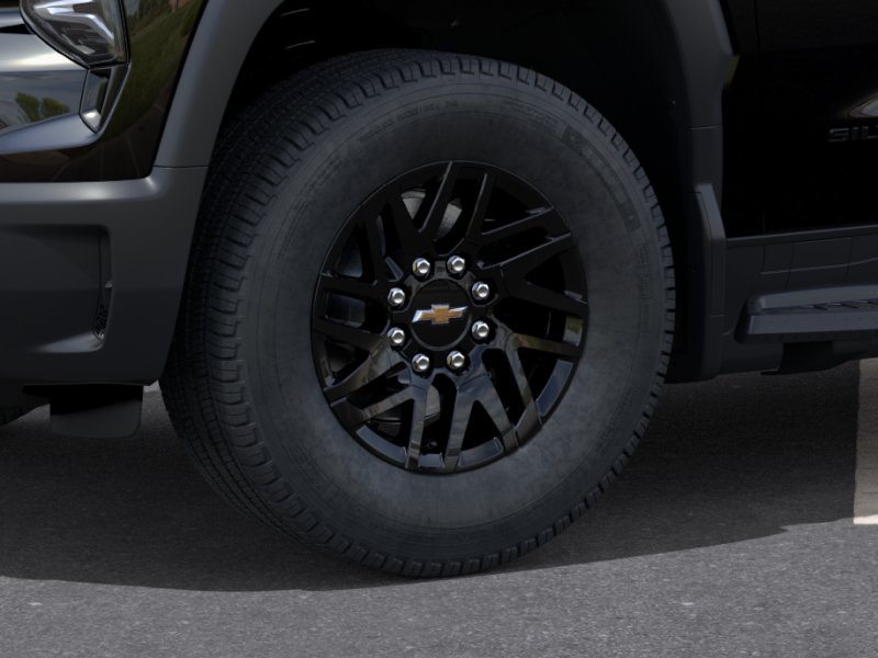 New 2026 Black Chevrolet LT - Extended Range image 40