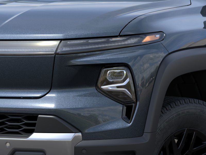 2025 Chevrolet Silverado EV LT photo 8