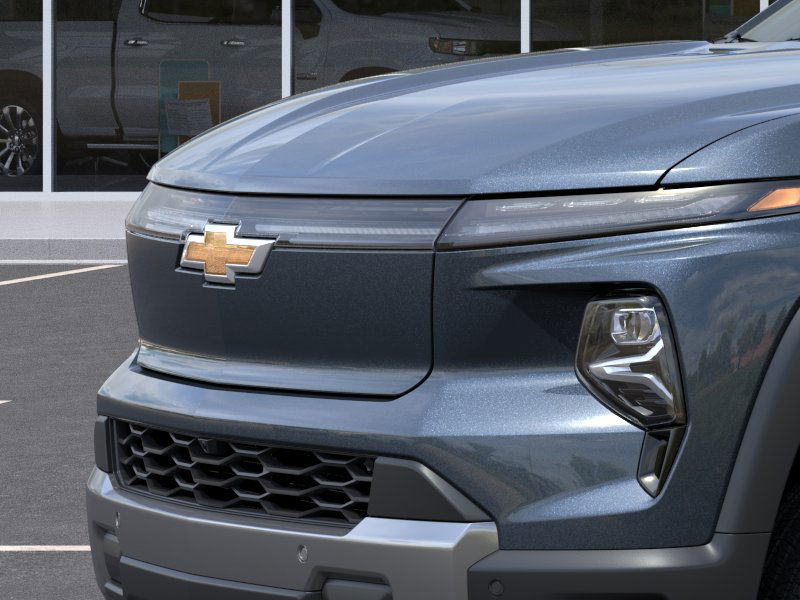2025 Chevrolet Silverado EV LT photo 11