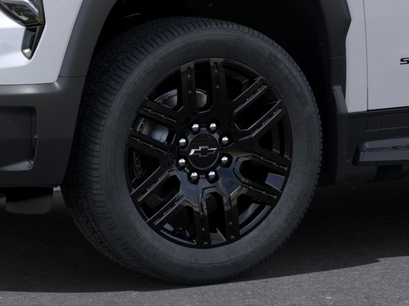 2025 Chevrolet Silverado EV LT photo 9