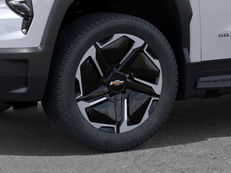 New 2026 Summit White Chevrolet LT - Extended Range image 33