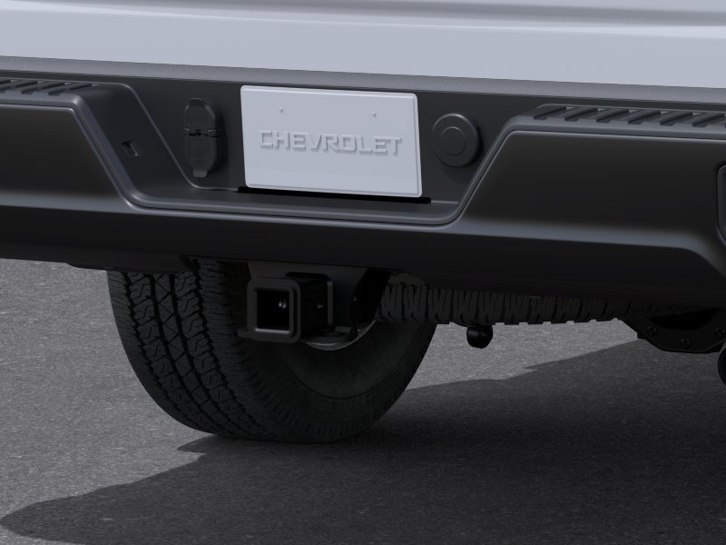 New 2026 Summit White Chevrolet WT image 40