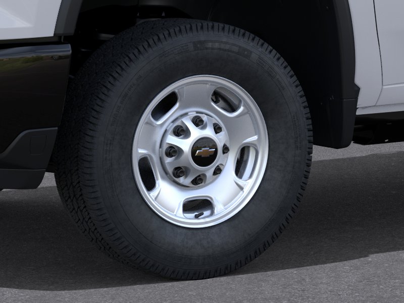 New 2026 Summit White Chevrolet WT image 35