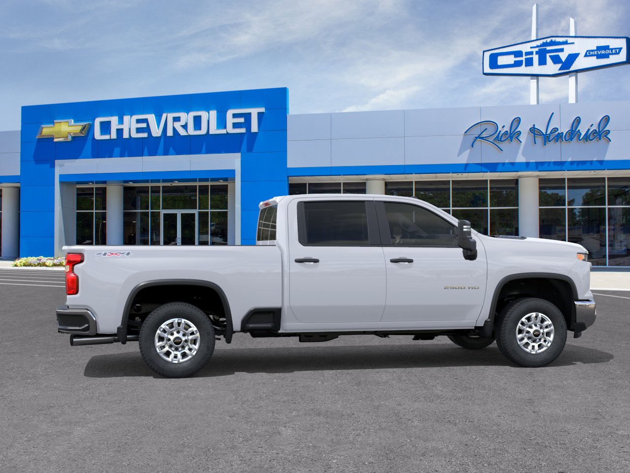 New 2026 Summit White Chevrolet WT image 31