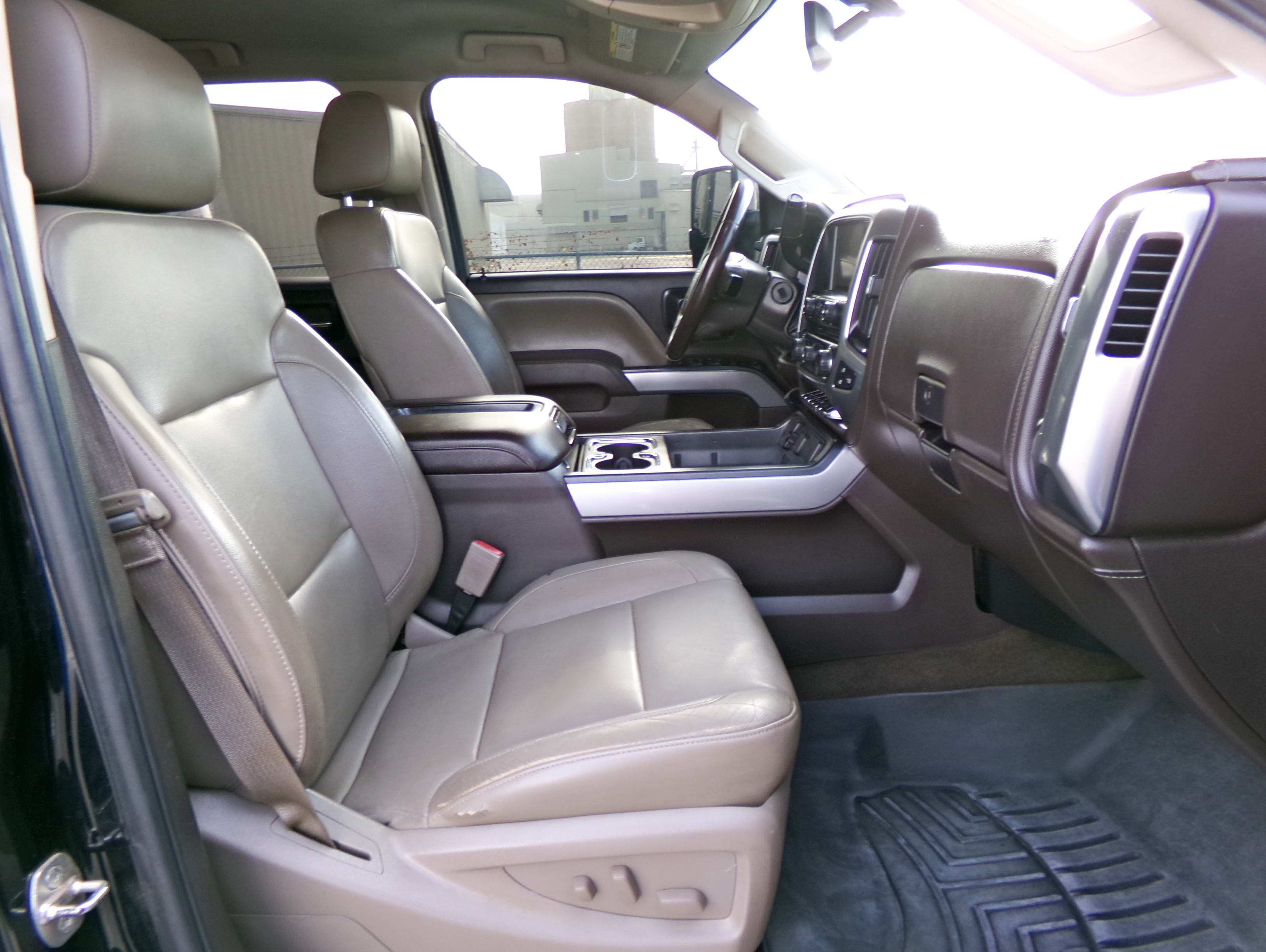 Used 2015 BLACK Chevrolet LTZ image 16
