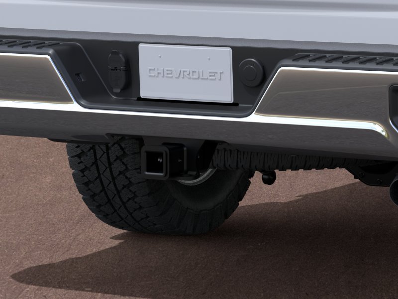 New 2026 Summit White Chevrolet WT image 38