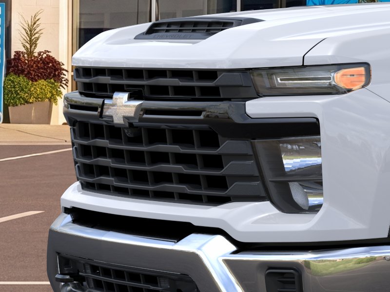 New 2026 Summit White Chevrolet WT image 37