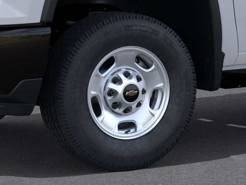 New 2026 Summit White Chevrolet WT image 9