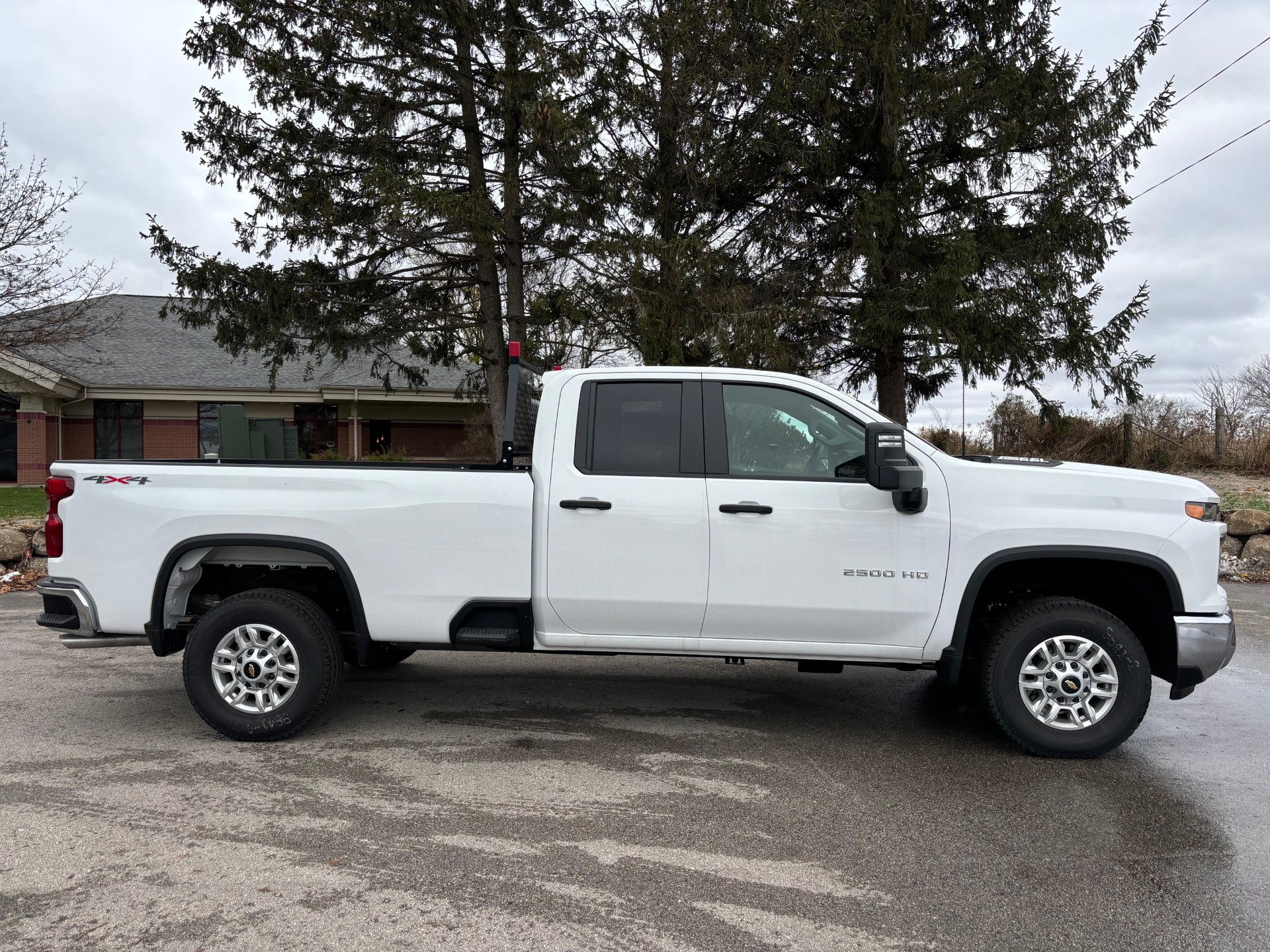 Outer Bed Panel Kit | CHEVROLET SILVERADO 2500HD WT 2024 Outer Bed Panel Kit | CHEVROLET SILVERADO 2500HD WT 2024
