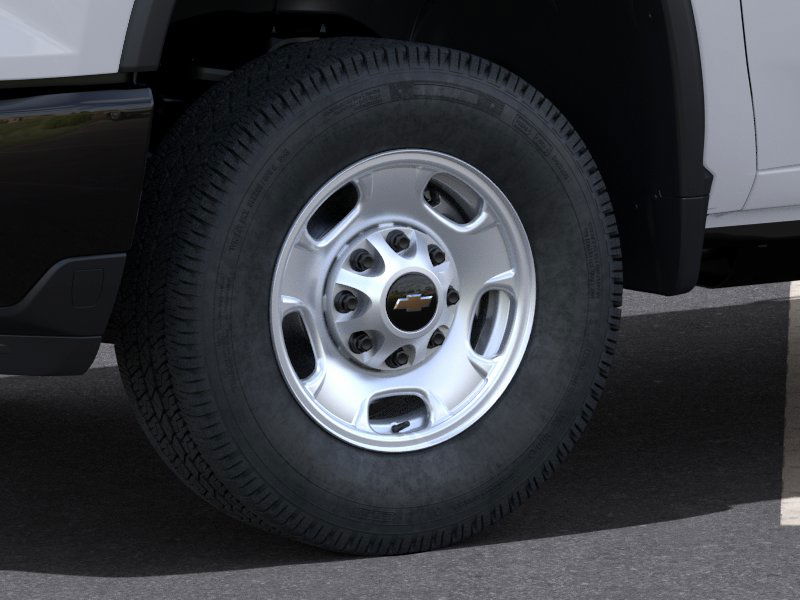 New 2025 Summit White Chevrolet WT image 39