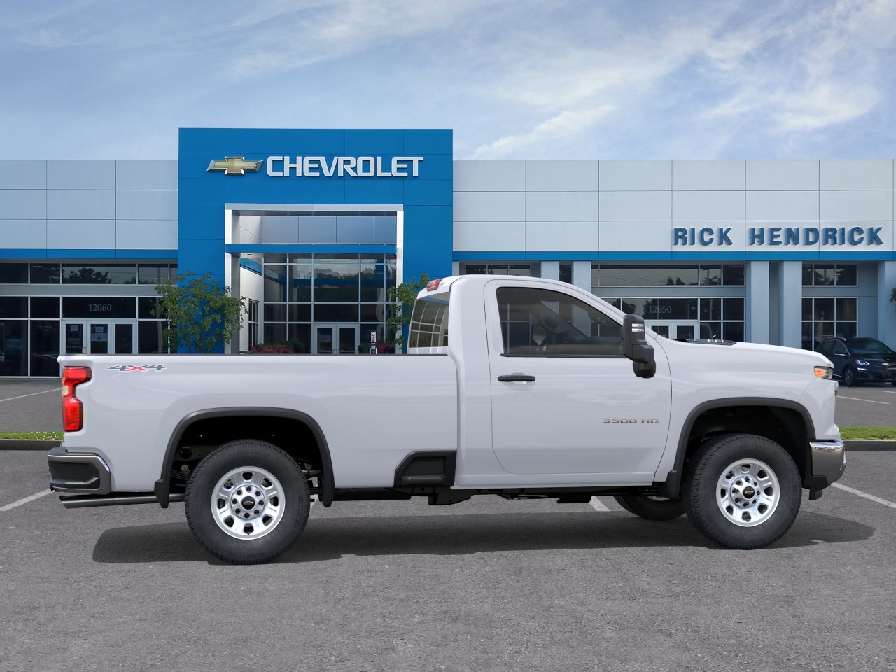 New 2026 Summit White Chevrolet WT image 31