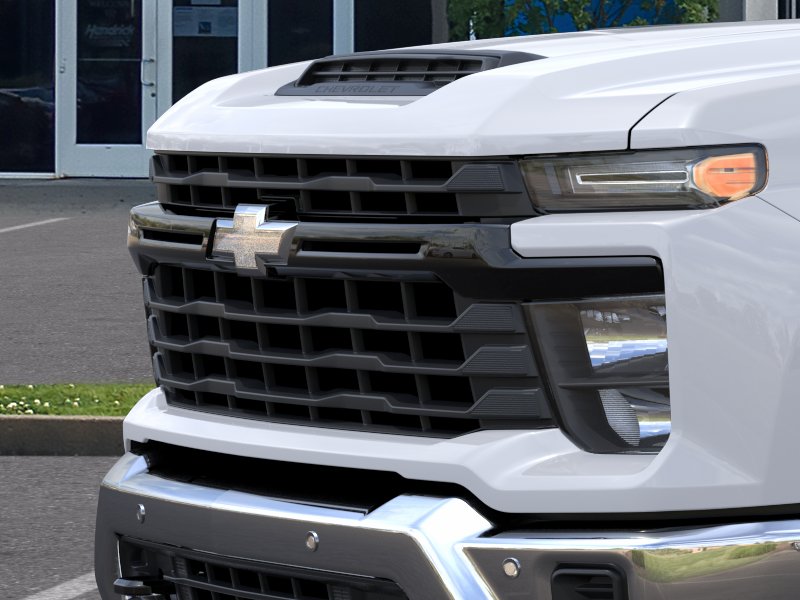 New 2026 Summit White Chevrolet WT image 39
