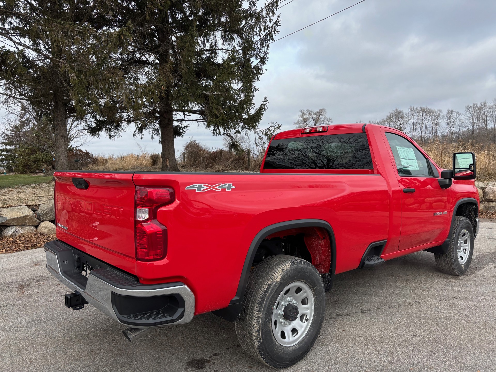 2025 Chevrolet Silverado 3500HD photo 2