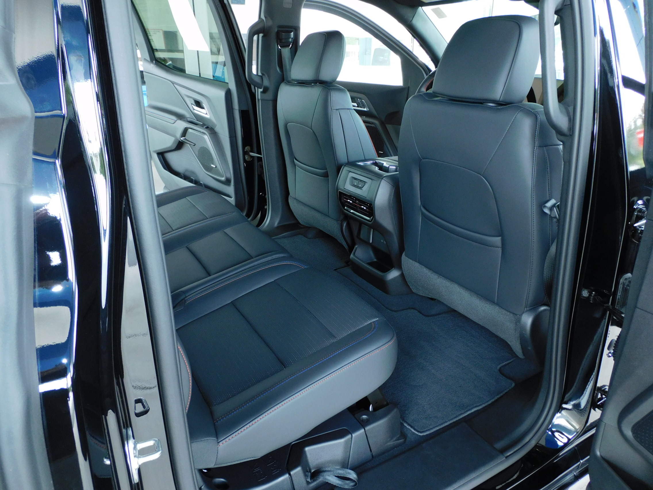 2024 Chevrolet Silverado EV RST photo 21
